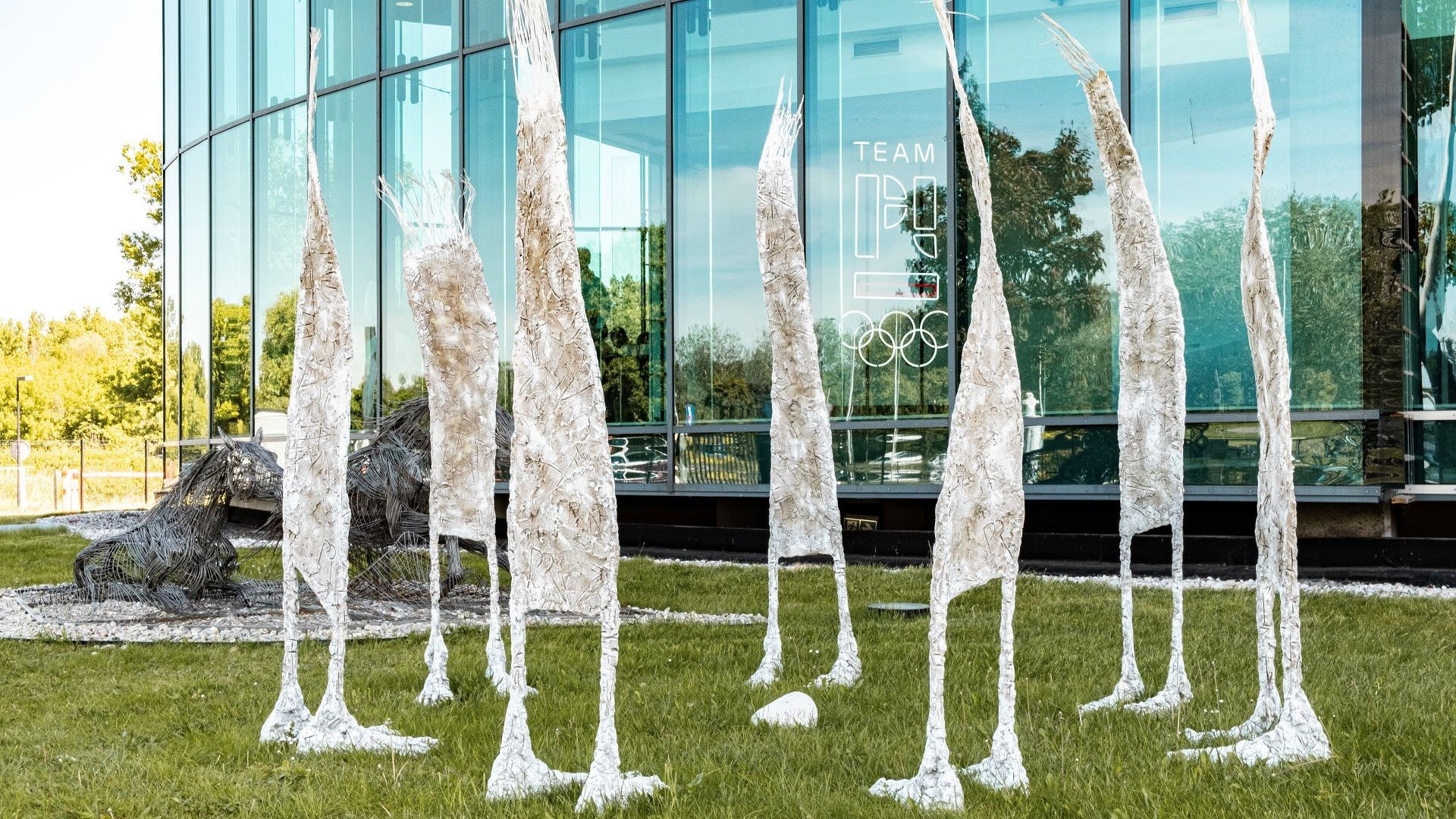 Ogród Rzeźby w parku Centrum Olimpijskiego oczaruje nie tylko znawców sztuki
