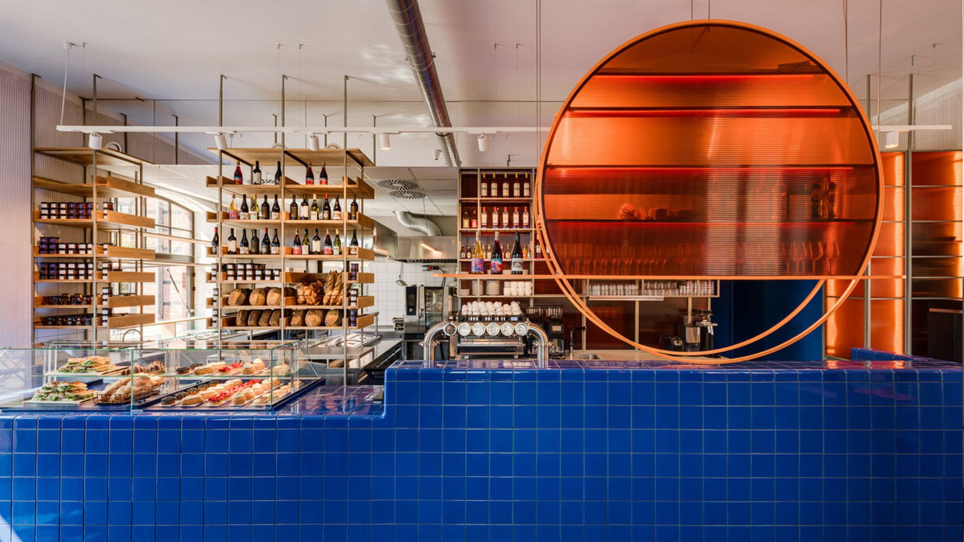 Dwie kawiarnie i przestrzeń eventowa. Polskie lokale na shortliście Restaurant & Bar Design Awards