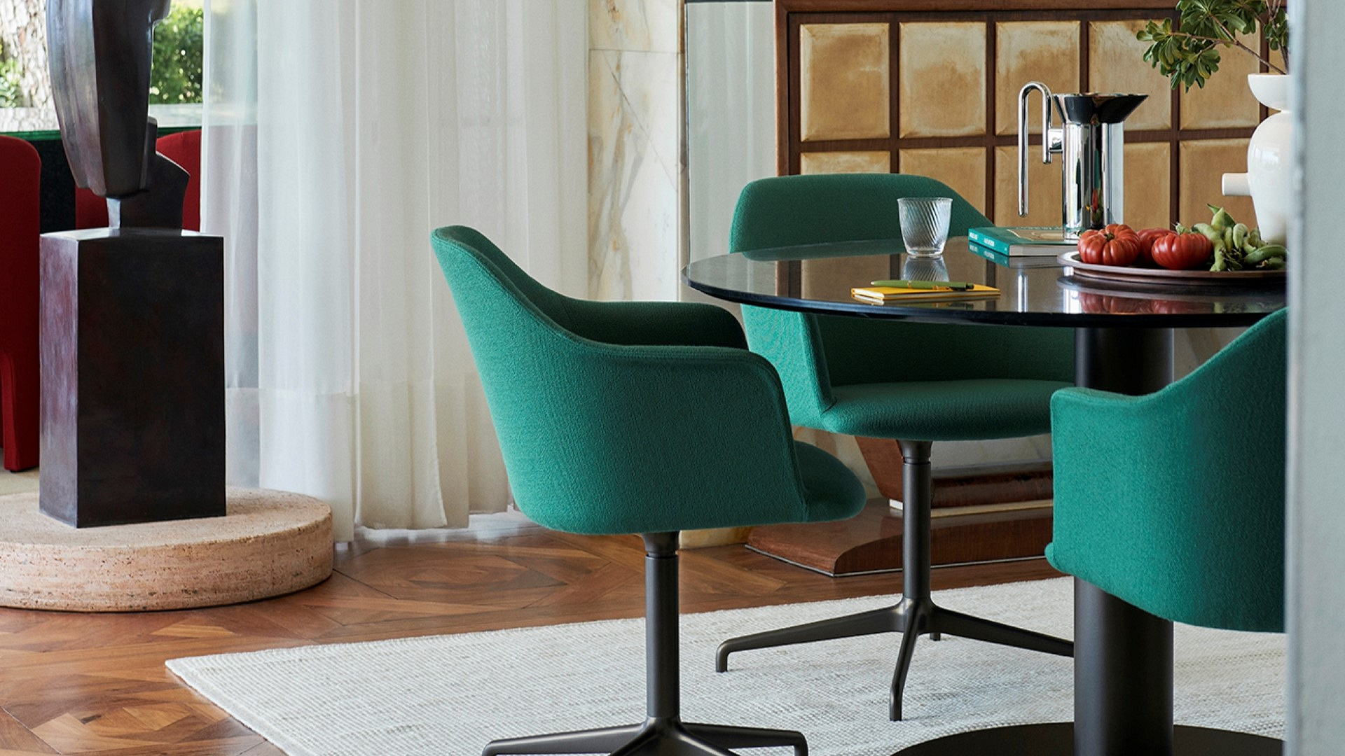 Designerskie krzesła wyrafinowane w formie i w detalach