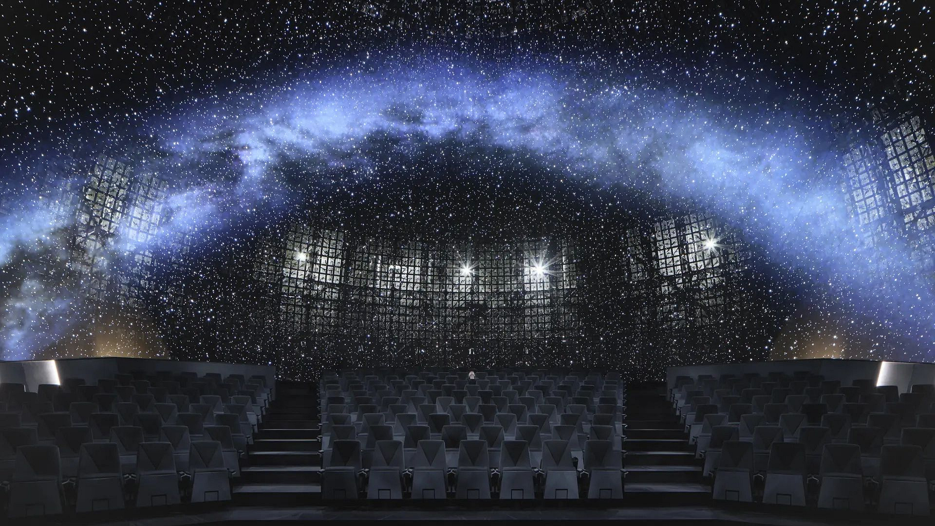 Modernizacja Planetarium w Pradze. Największy i najnowocześniejszy ekran na świecie