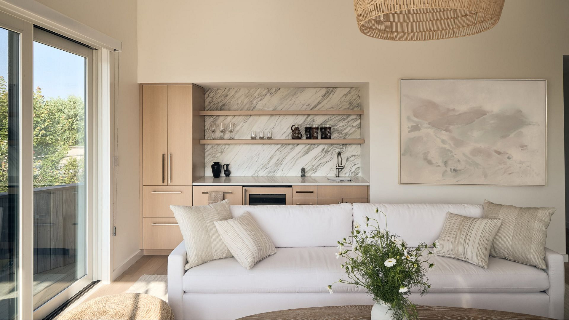 Dom na wyspie – letnia posiadłość w stylu przytulnego minimalizmu