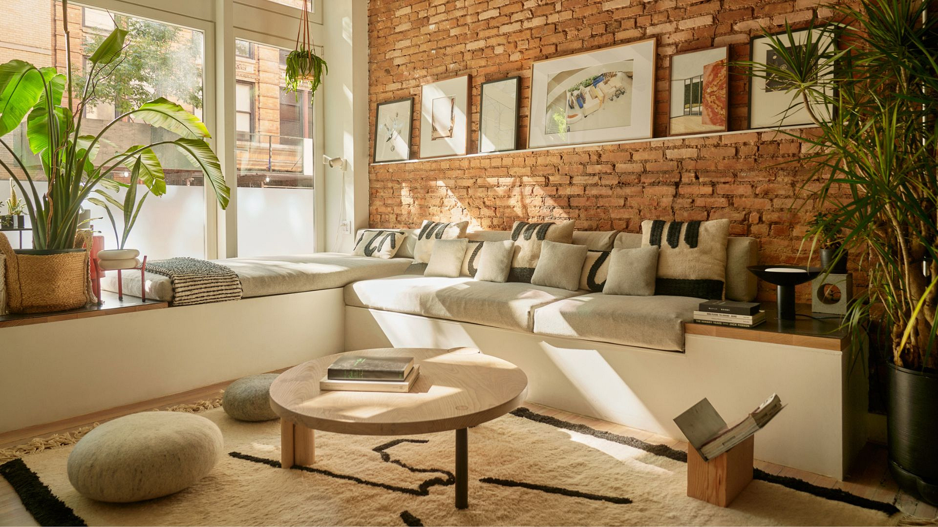 Loft w zabytkowej kamienicy to hołd złożony babci projektanta