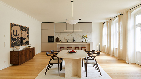 Kremowa oaza w historycznej dzielnicy Mitte w Berlinie