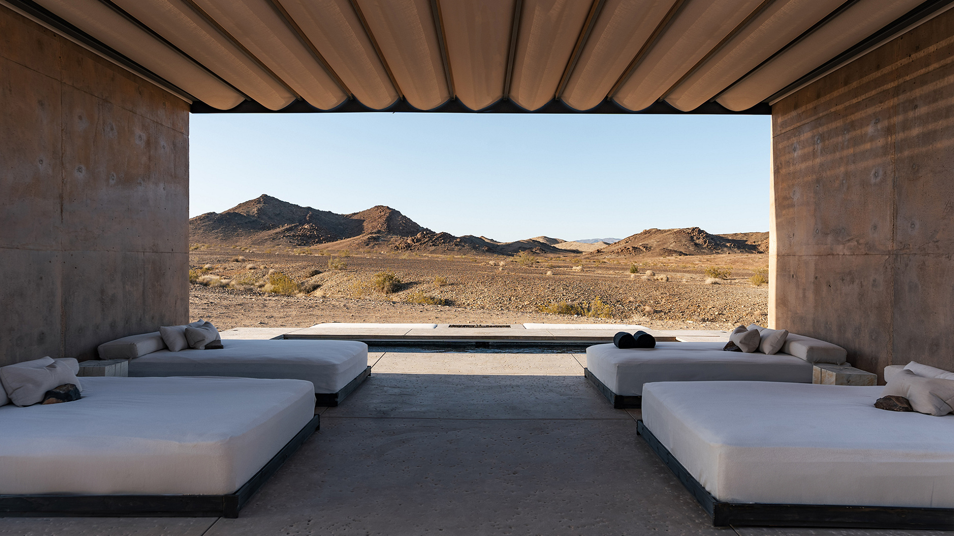 Pustynne uzdrowisko. Z otwartej na niebo sypialni można tu oglądać gwiazdy