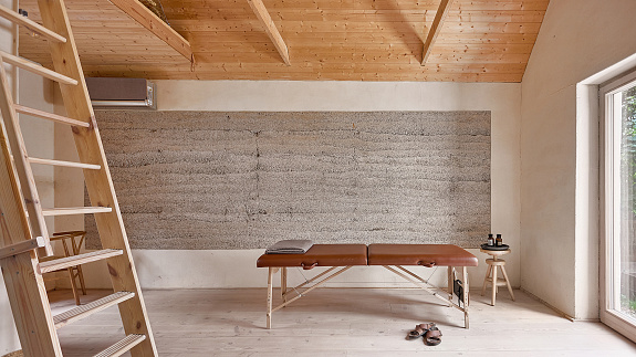 Paździerz de luxe: pierwszy w Polsce obiekt usługowy z naturalnych materiałów