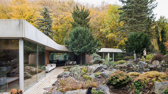 Sonata bananowa: nowoczesne siedlisko u podnóża Gór Inowieckich 