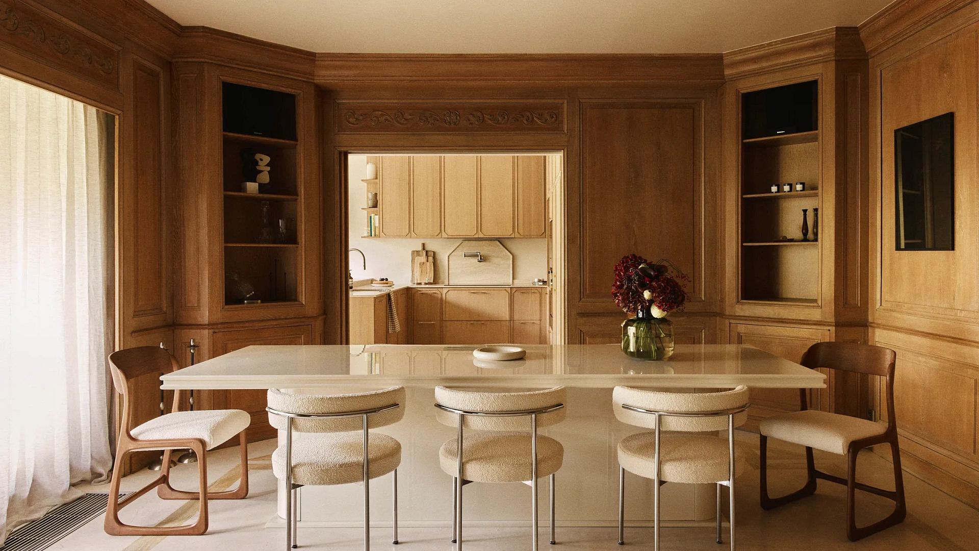 Paryski apartament – szyk z nutką nostalgii