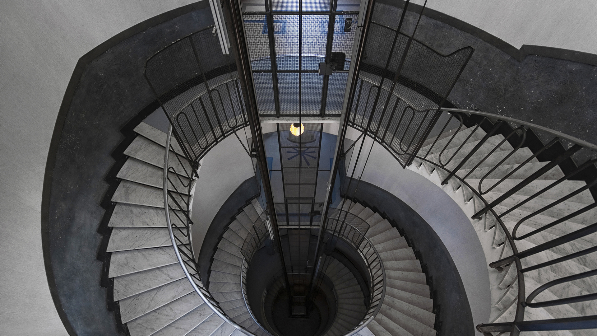 Słonecznik pana Angelo: obrotowa willa Girasole w Marcellise