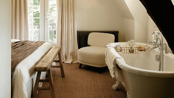 Dlaczego wanna w sypialni to trend 2026 roku?