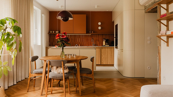 Mieszkanie w Katowicach – tu królują ciepłe barwy i nastrojowe oświetlenie