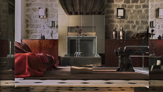 Paryskie mieszkanie z metalem w roli głównej