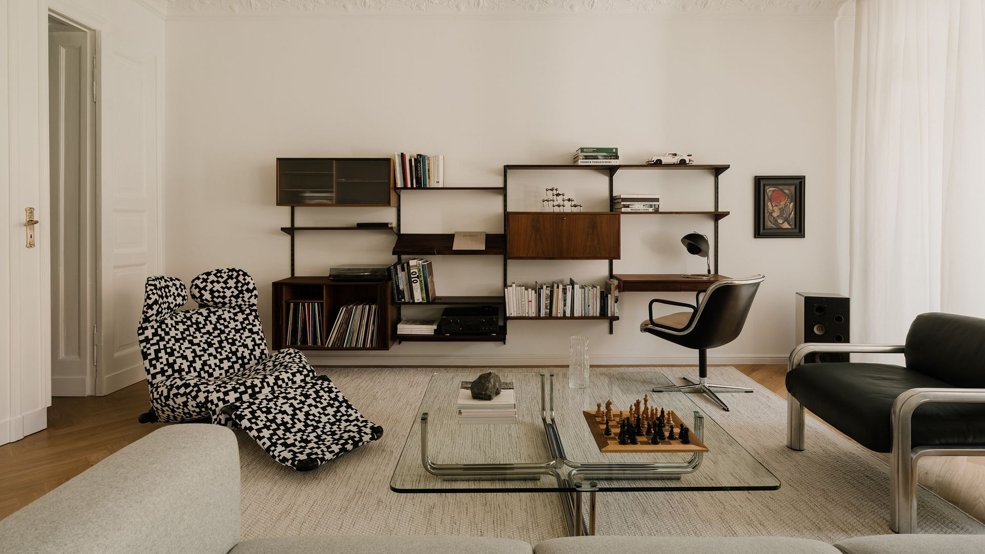 Mieszkanie architektki w Poznaniu pełne ikonicznego designu