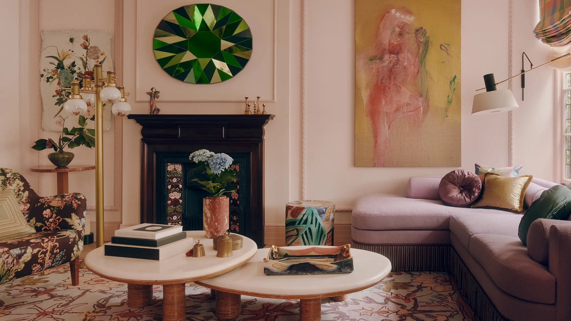 Nie tylko na Walentynki: za co kochamy różowe wnętrza i jak najlepiej je aranżować?