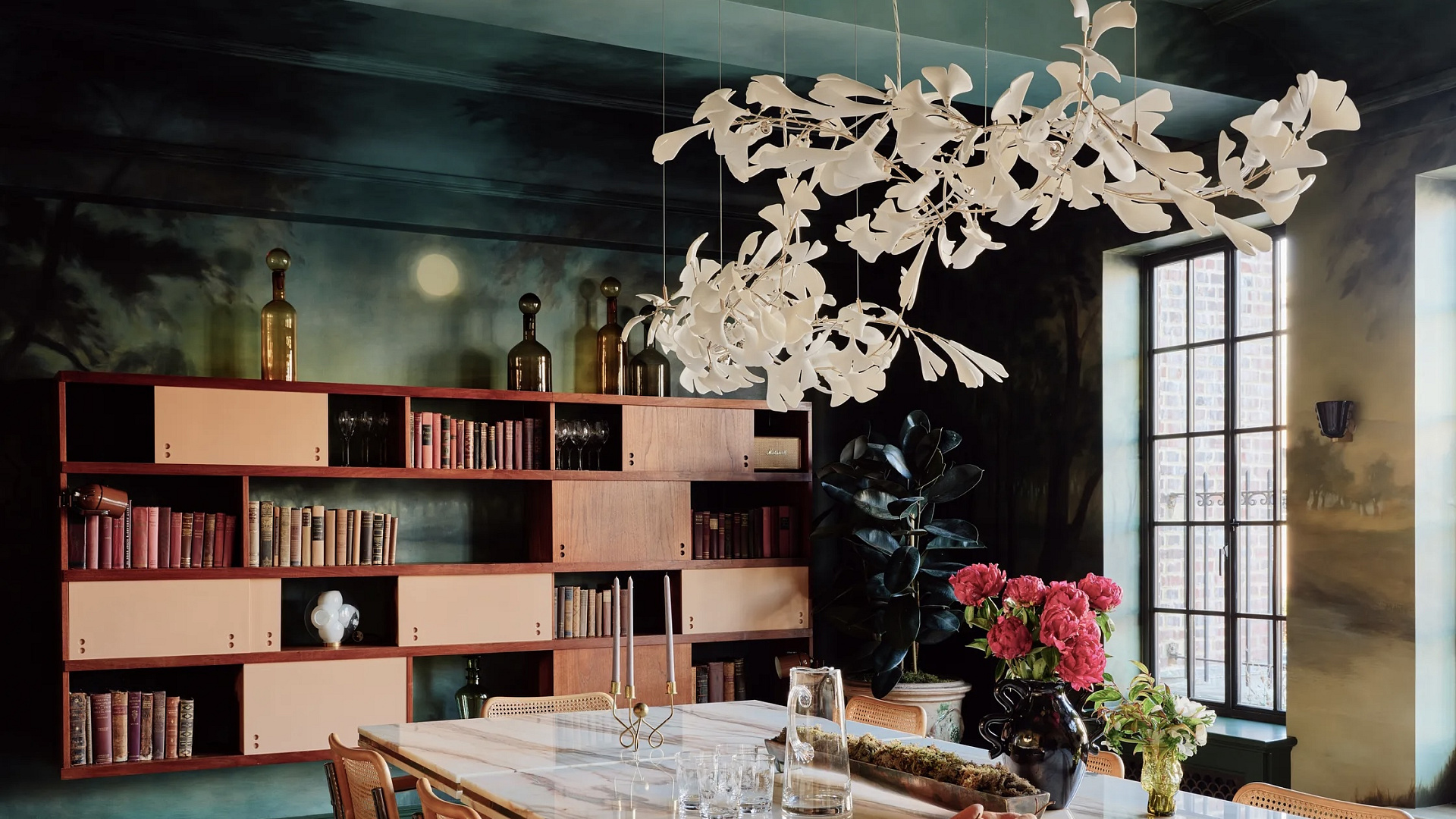 Nowoczesne jadalnie: dlaczego projektowanie jednej przestrzeni do jedzenia, nauki i pracy będzie trendem w 2026 roku