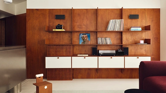 Paryski apartament, który kojarzy się z wnętrzem stylowej łodzi