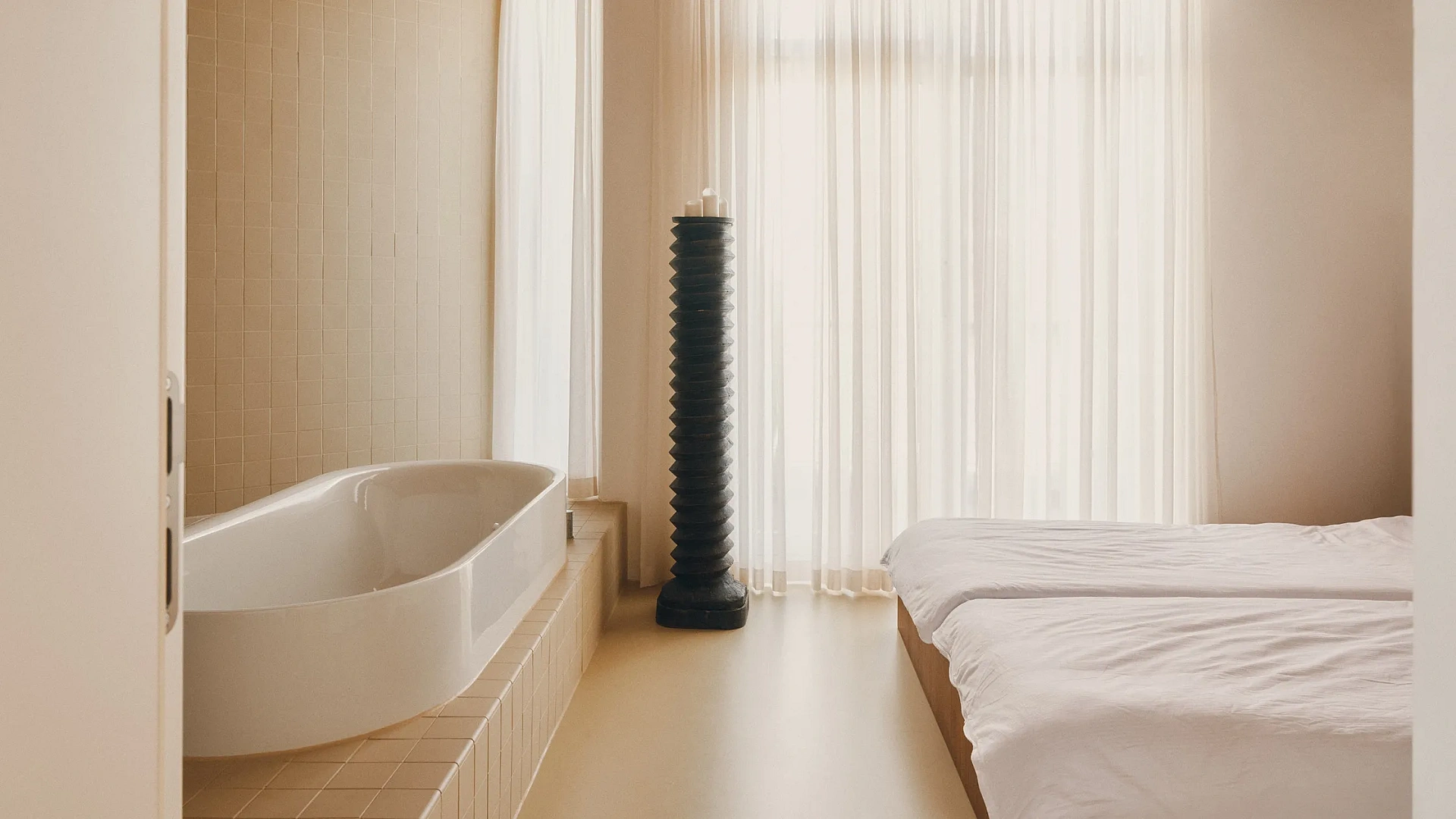 Trend roku — wanna w sypialni 