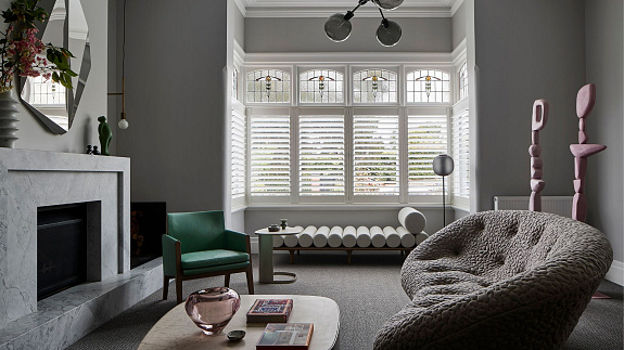 Dom, który powstał z połączenia zabytkowej posiadłości z nowoczesną dobudówką