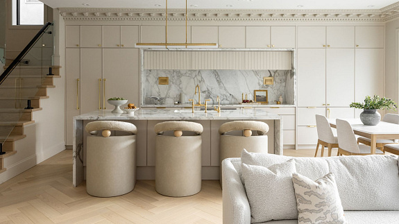 Dom na przedmieściach insprowany włoskim stylem