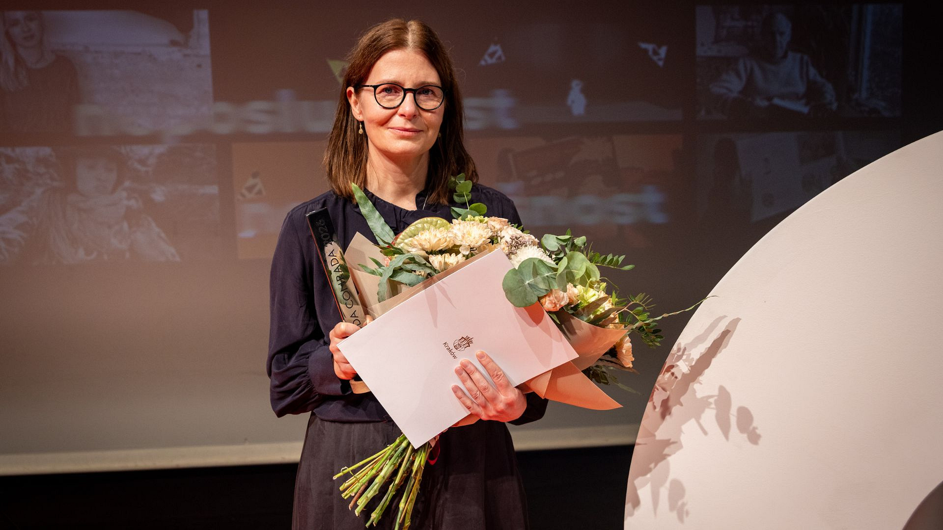 Maja Mozga-Górecka zdobyła Nagrodę Conrada za „Figlarnie. Przestrzenie radykalnej prywatności”!