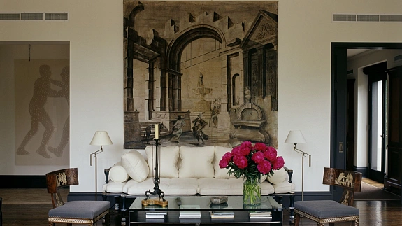 Wnętrza zainspirowane zamiłowaniem projektanta do klasycznej włoskiej architektury