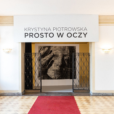 „Lubię ludzi, których stworzyłam” – rozmowa z artystką Krystyną Piotrowską