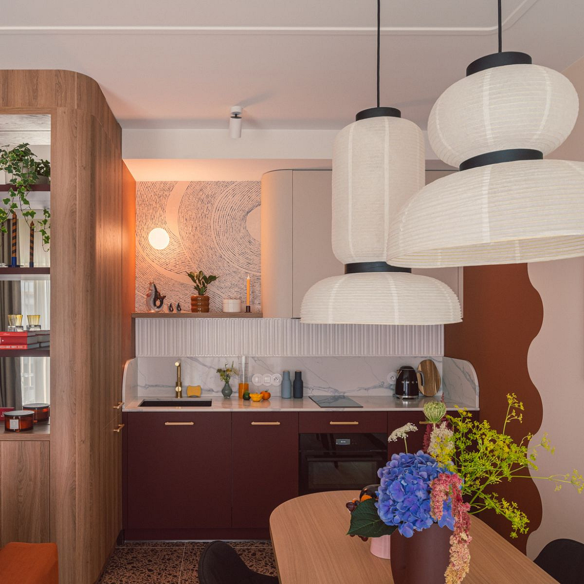 42-metrowe mieszkanie w Bydgoszczy. Przestrzeń pełna koloru i lokalnych inspiracji