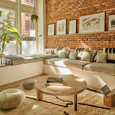 Loft w zabytkowej kamienicy to hołd złożony babci projektanta