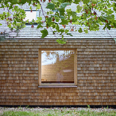 Paździerz de luxe: pierwszy w Polsce obiekt usługowy z naturalnych materiałów