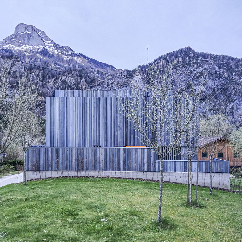 Taktyka kamuflażu: dom w Alpach projektu Piotra Kuczii 