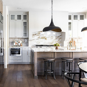 Nowoczesny dom wykończony pod klucz. Tu funkcjonalność spotyka ponadczasową elegancję