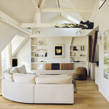 Paryski apartament pełen promieni słonecznych