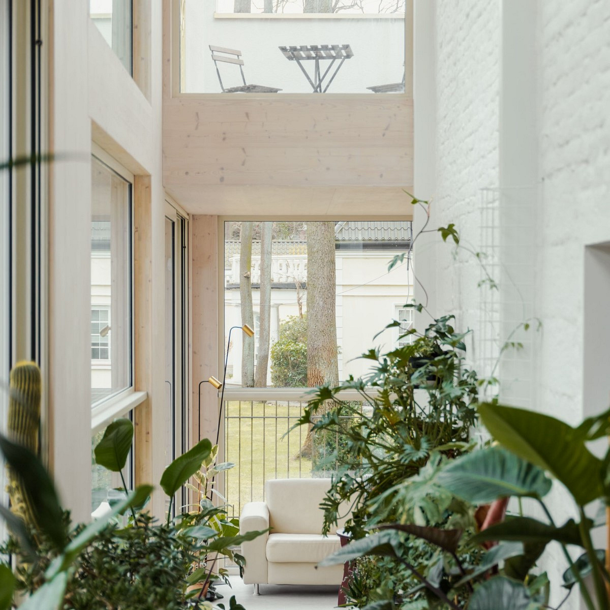 Opowieść szkatułkowa: architektoniczny recykling w Podkowie Leśnej
