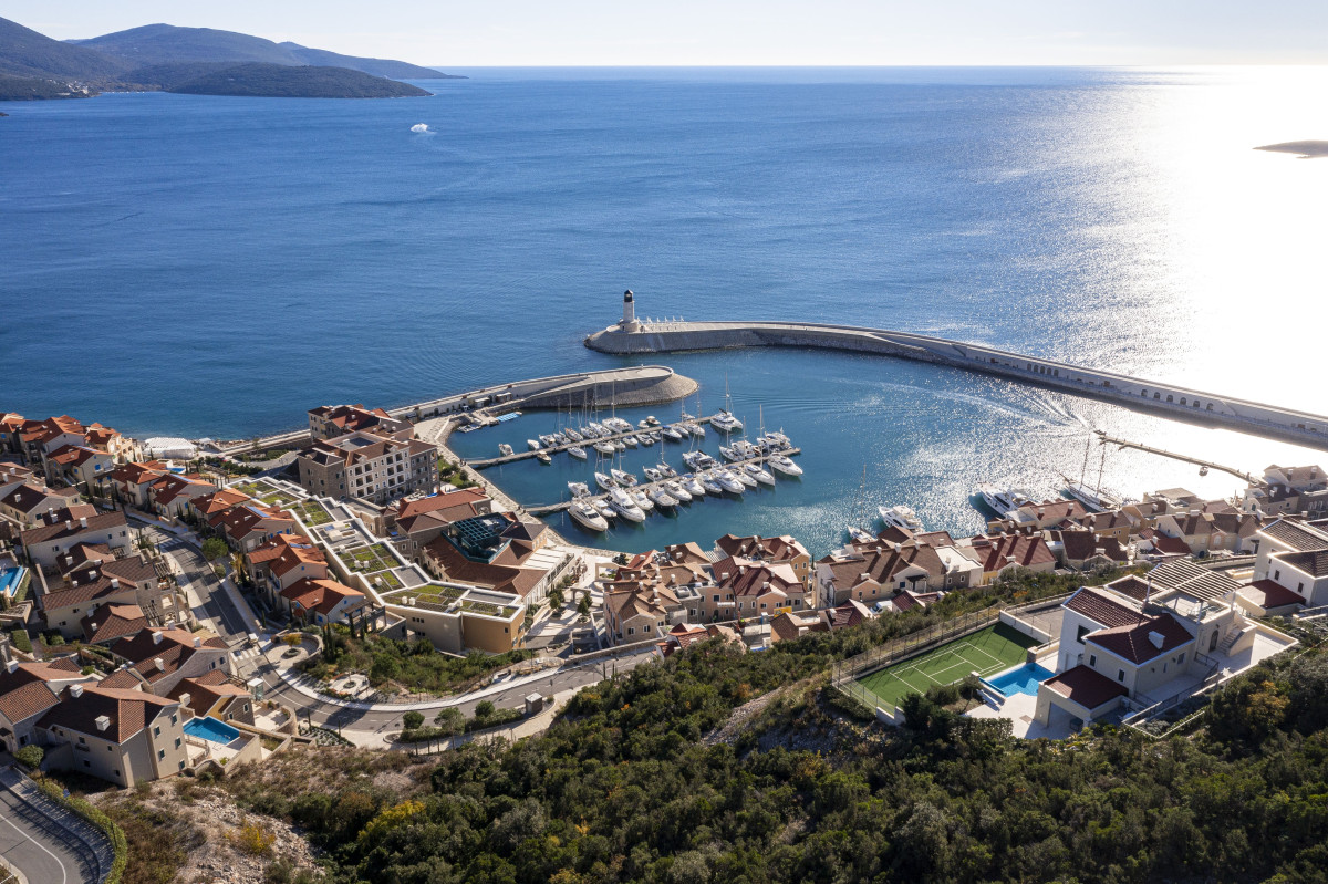 Luštica Bay