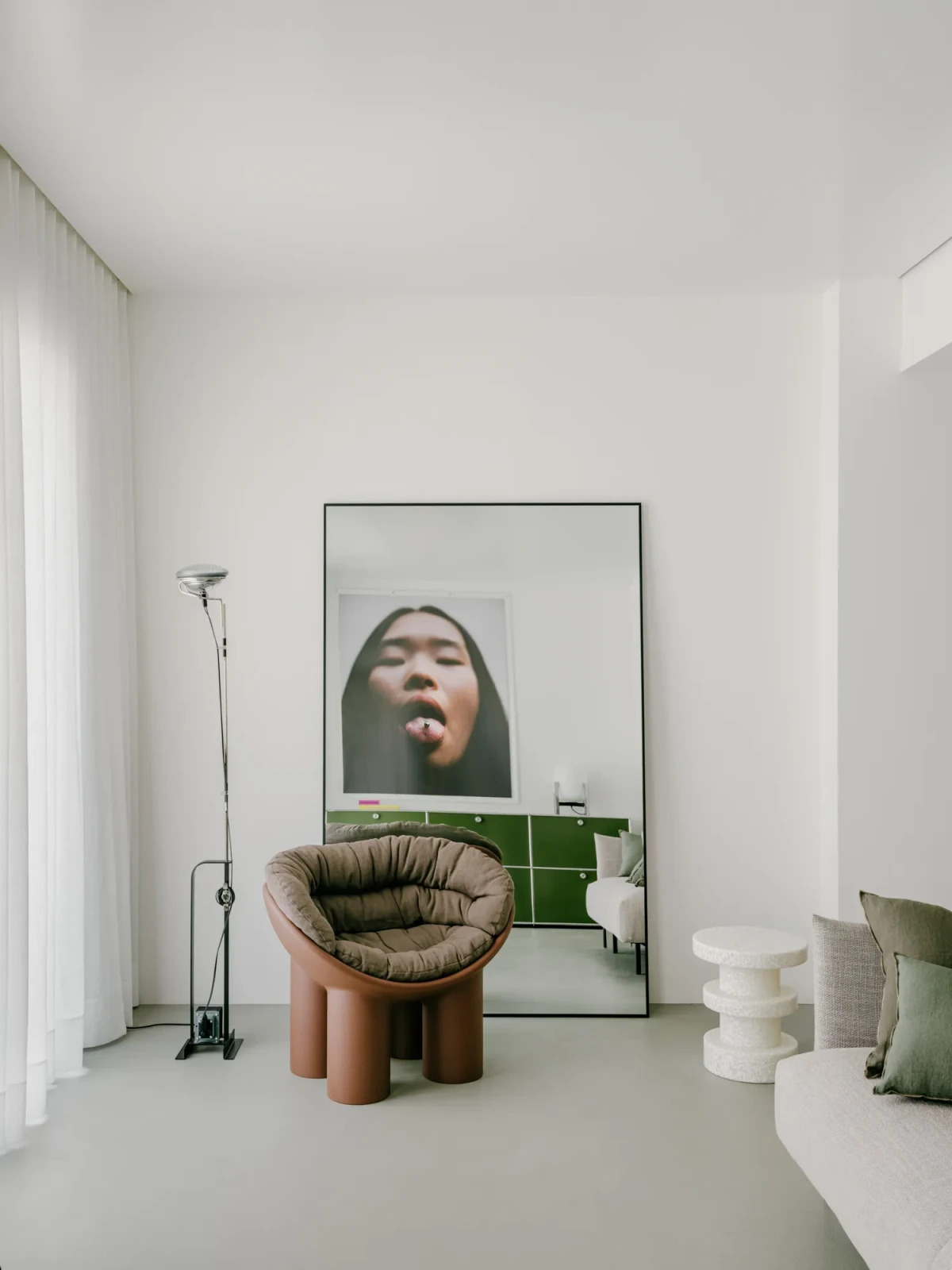 Mieszkanie z akcentami szałwii