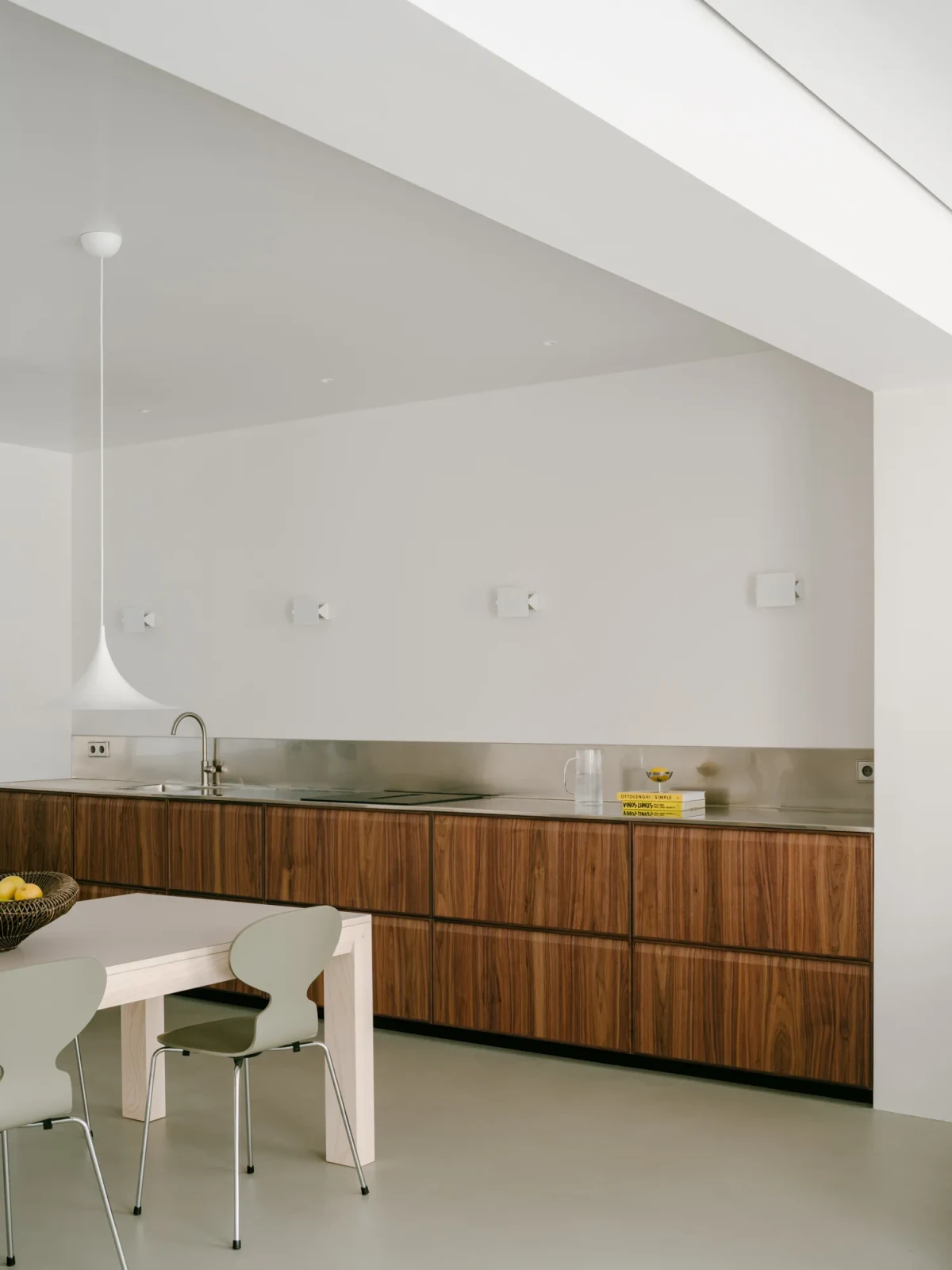 Mieszkanie z akcentami szałwii