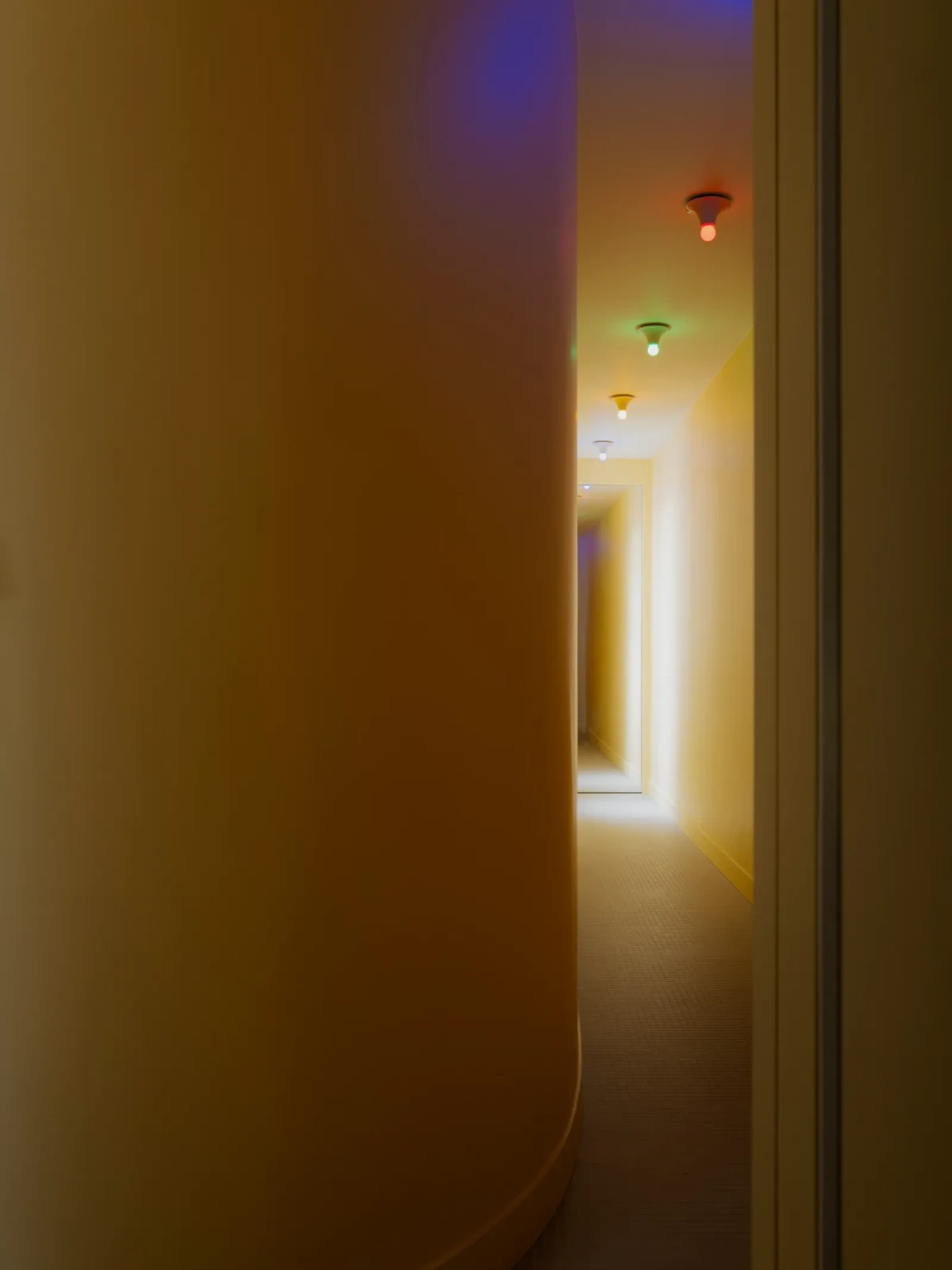 Mieszkanie w stylu Memphis