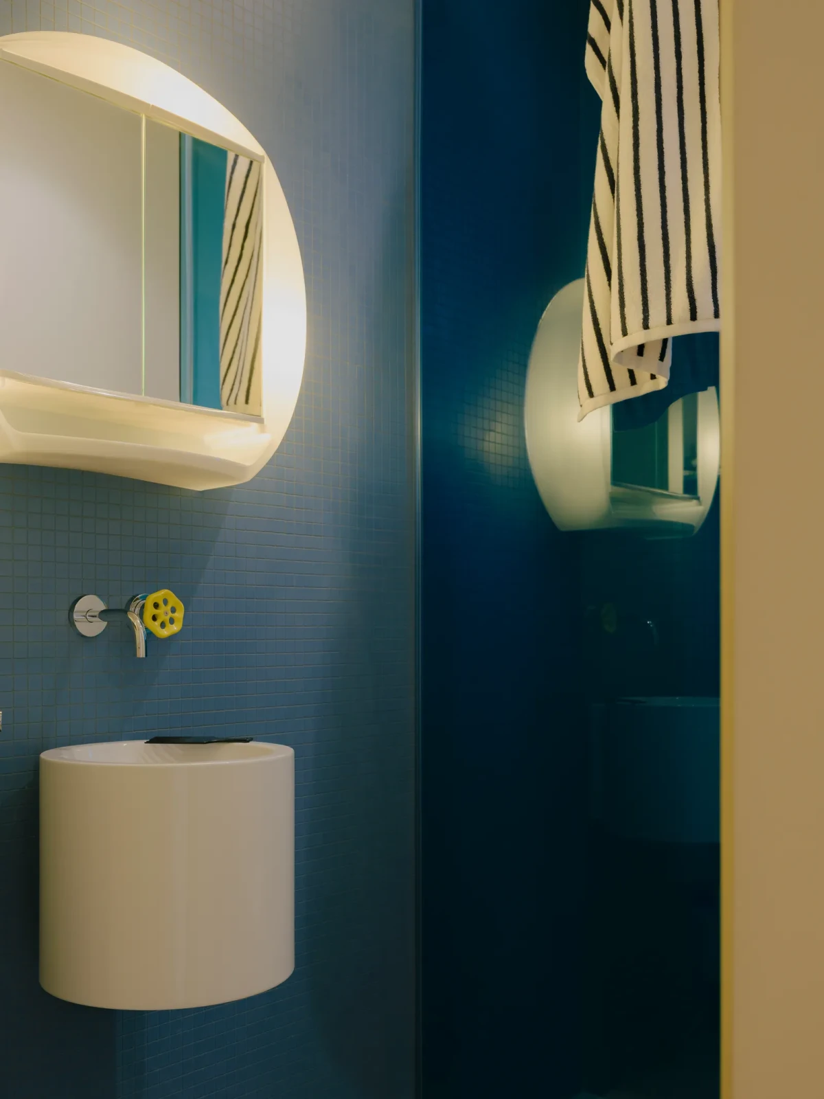 Mieszkanie w stylu Memphis