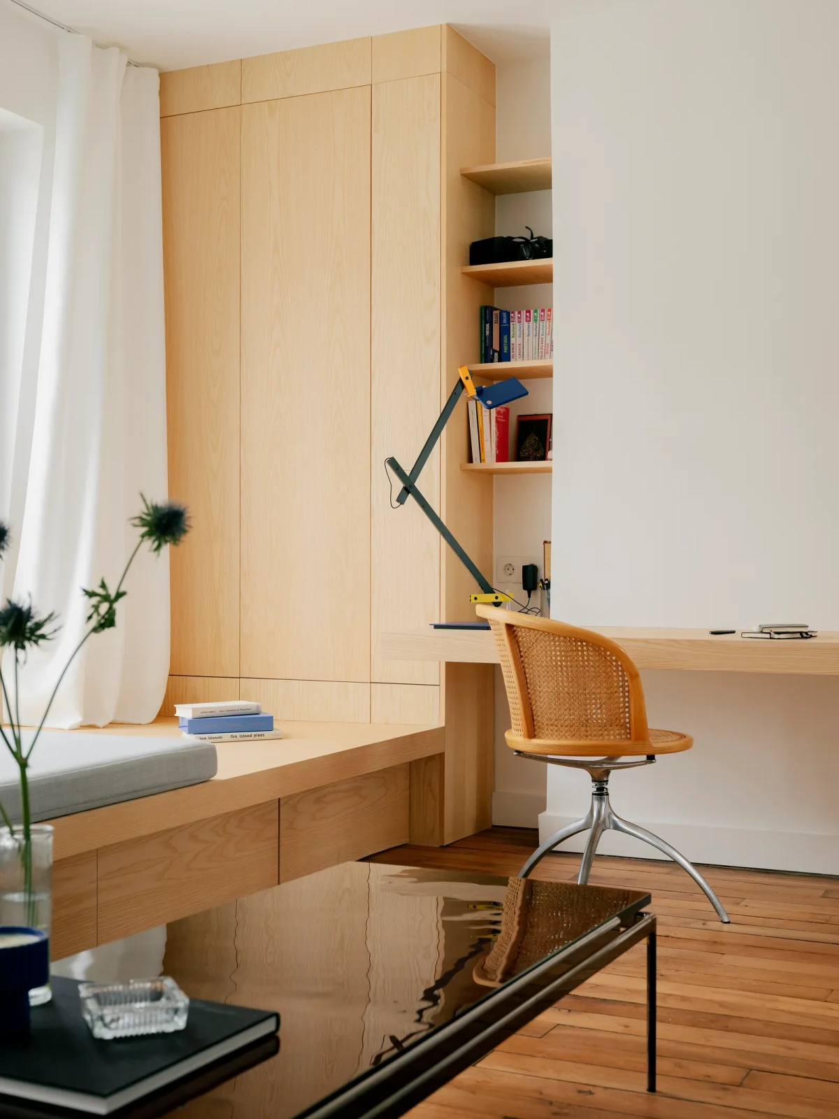 Mieszkanie w dwóch kolorach w Paryżu