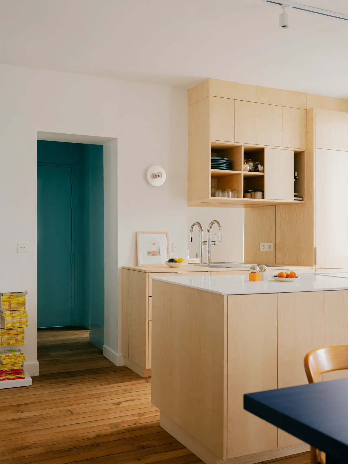 Mieszkanie w Paryżu w dwóch kolorach