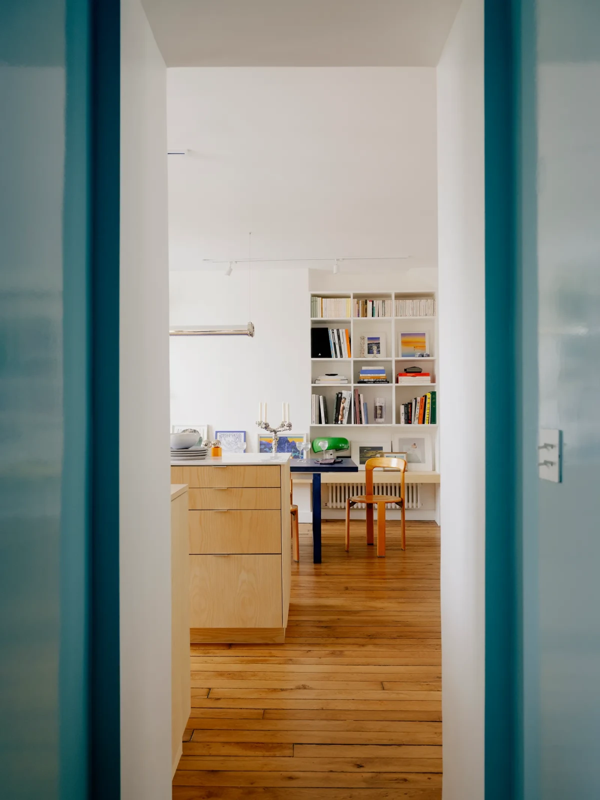 Mieszkanie w dwóch kolorach w Paryżu