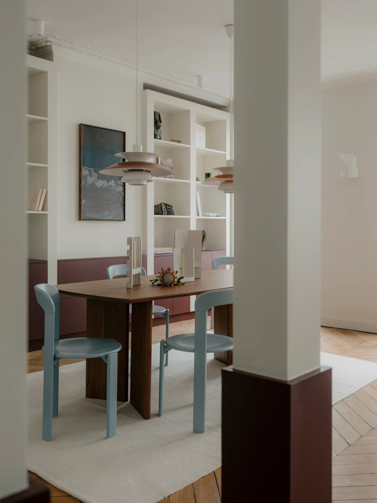 Paryski apartament z wyrazistymi kolorami