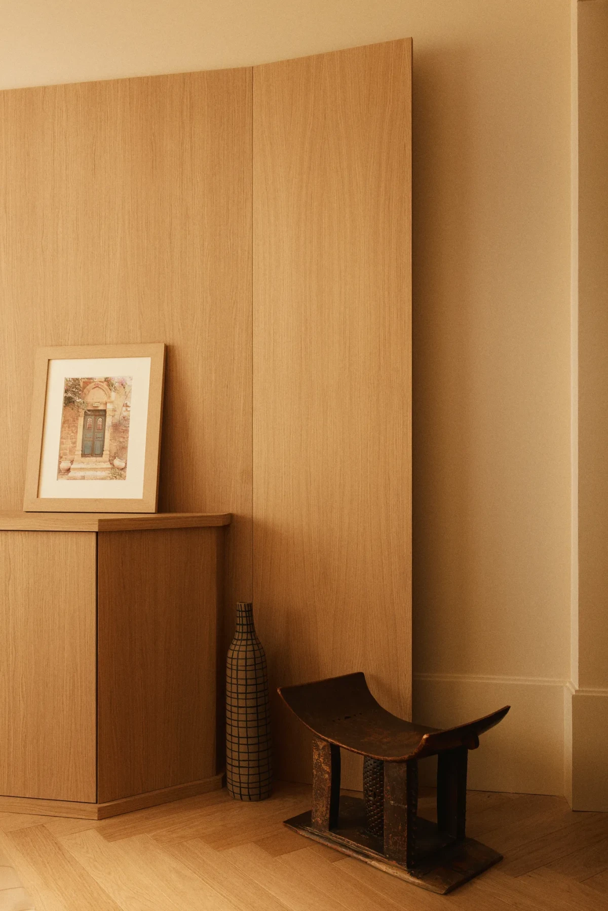 Paryskie mieszkanie z boazerią