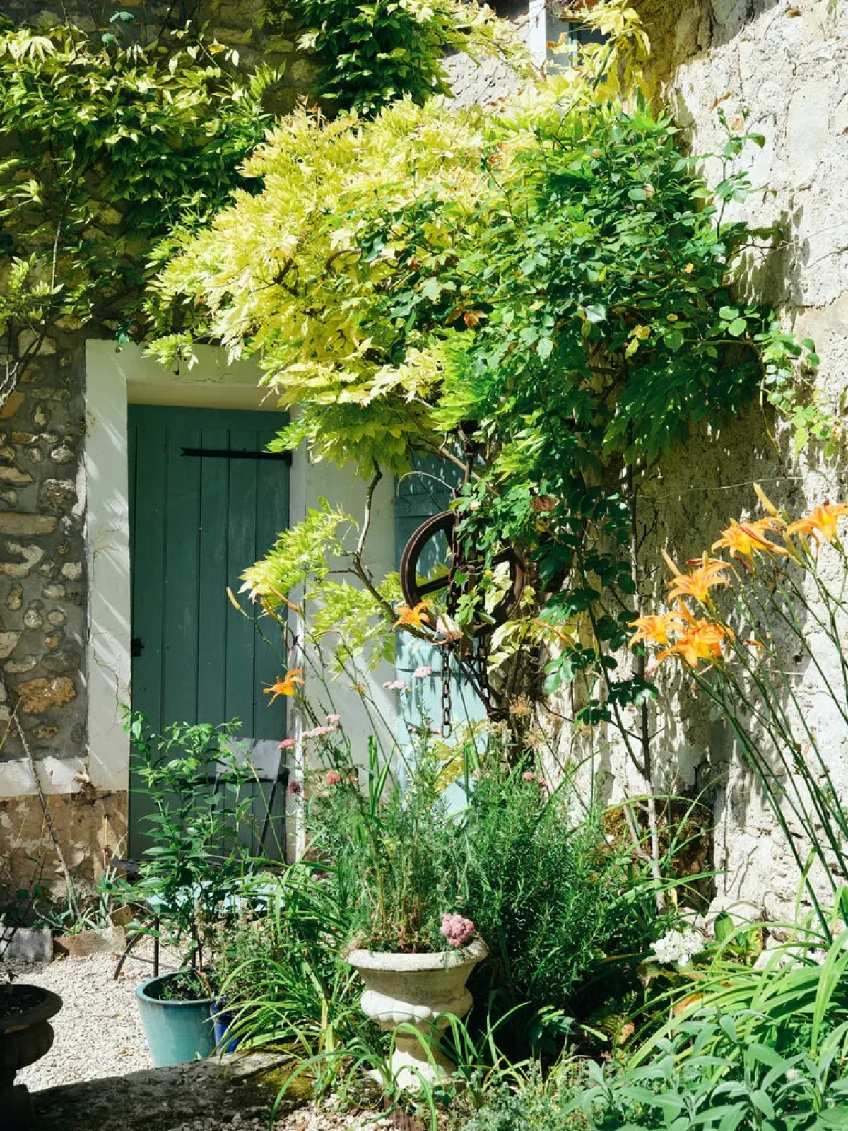 Wiejaki dom pod Paryżem