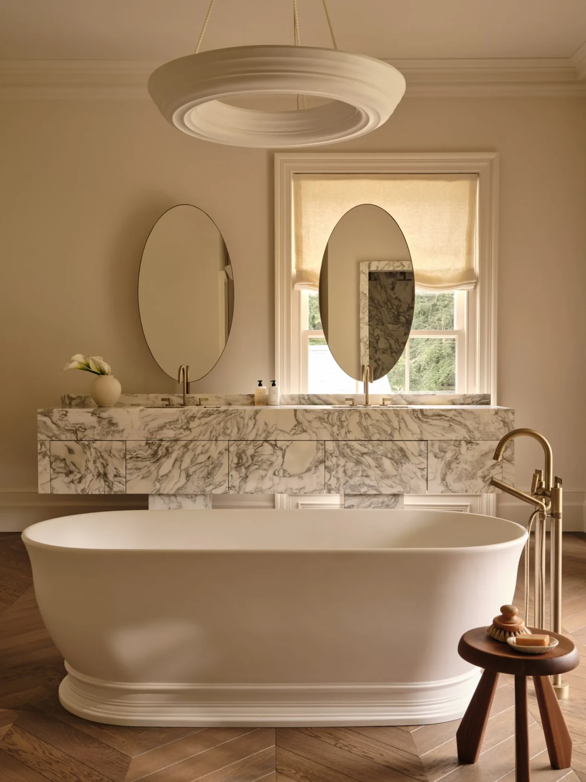 Rezydencja pod Londynem BANDA