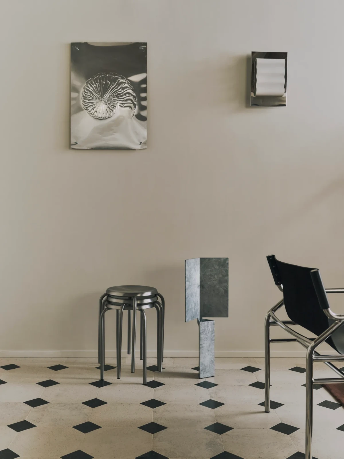 Mieszkanie w Paryżu z metalem w roli głównej