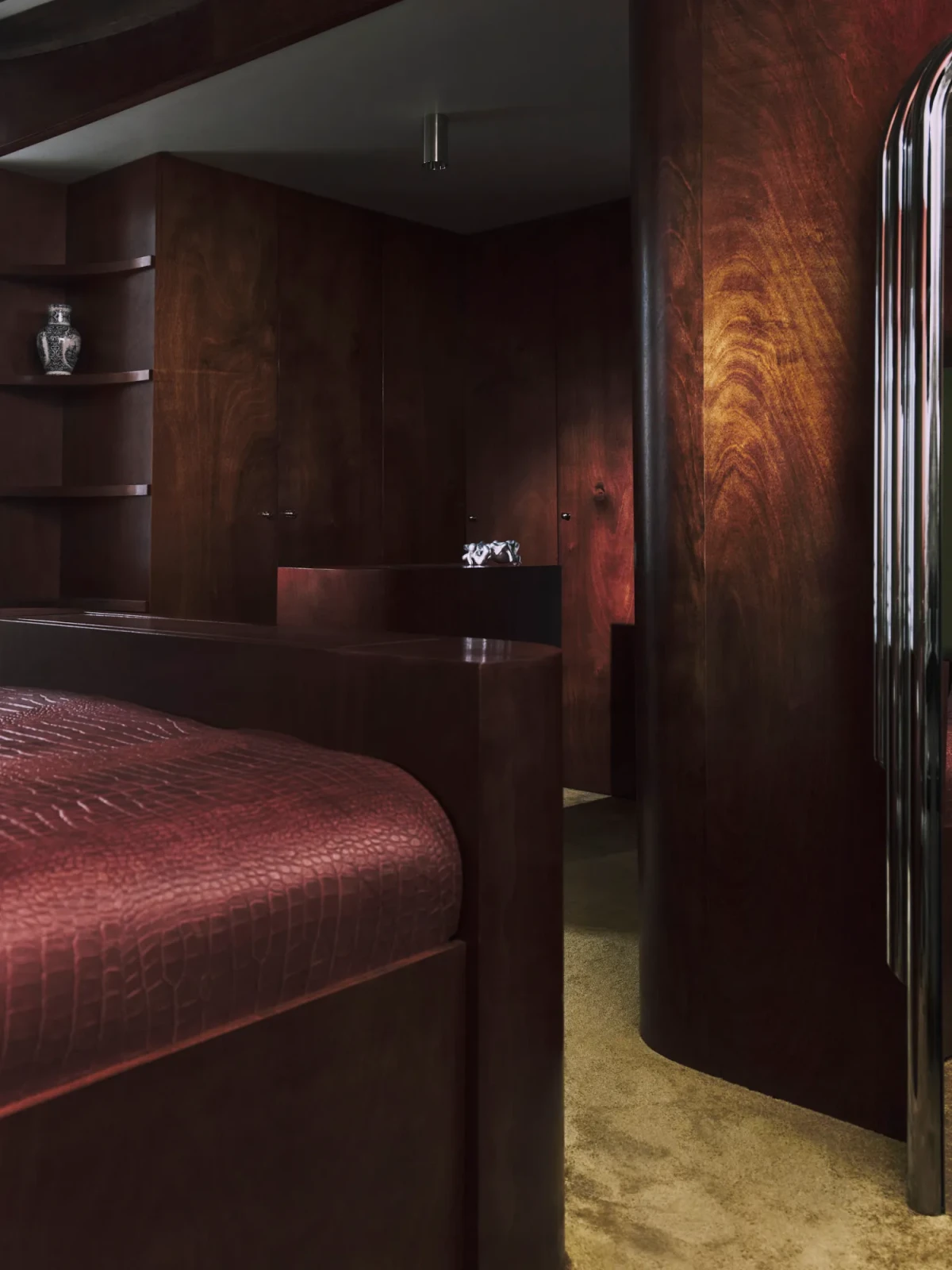 Mieszkanie w Paryżu z metalem w roli głównej