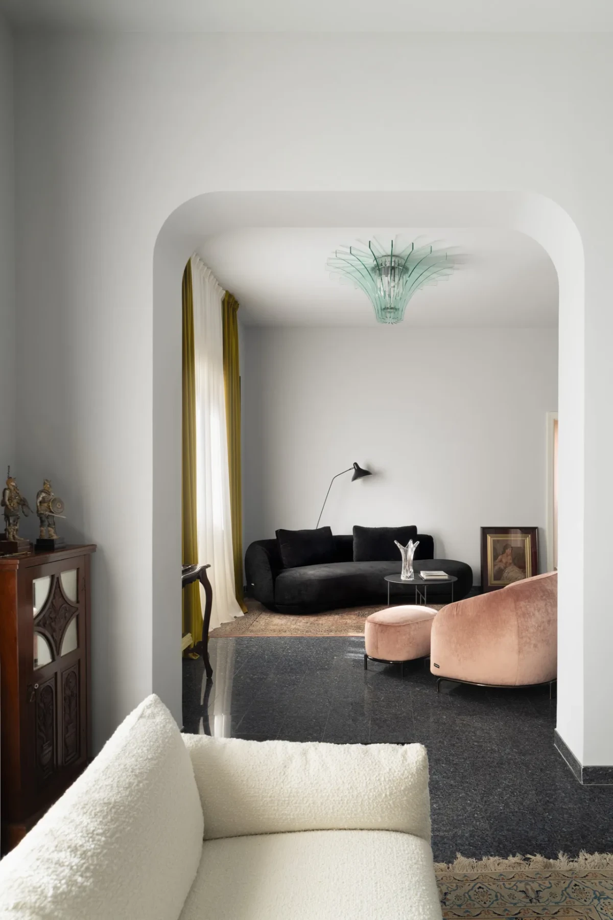 Eklektyczne mieszkanie w Neapolu