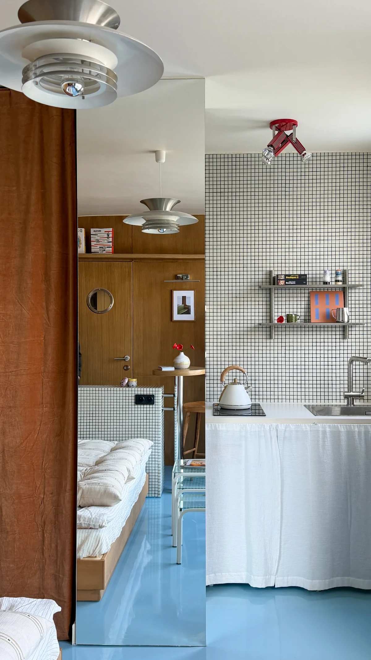 Małe Mieszkanie w stylu kabiny na statu w Paryżu 