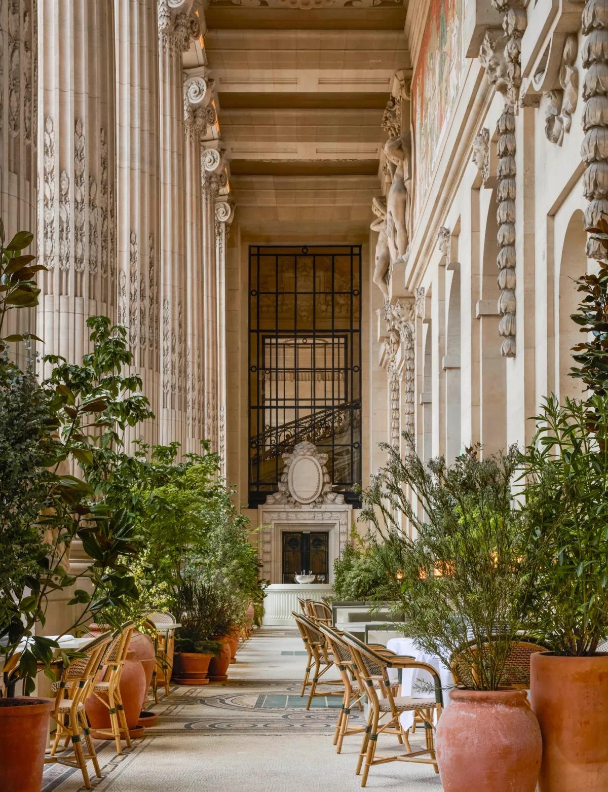 Taras w nowej restauracji w Grand Palais projektu Josepha Diranda