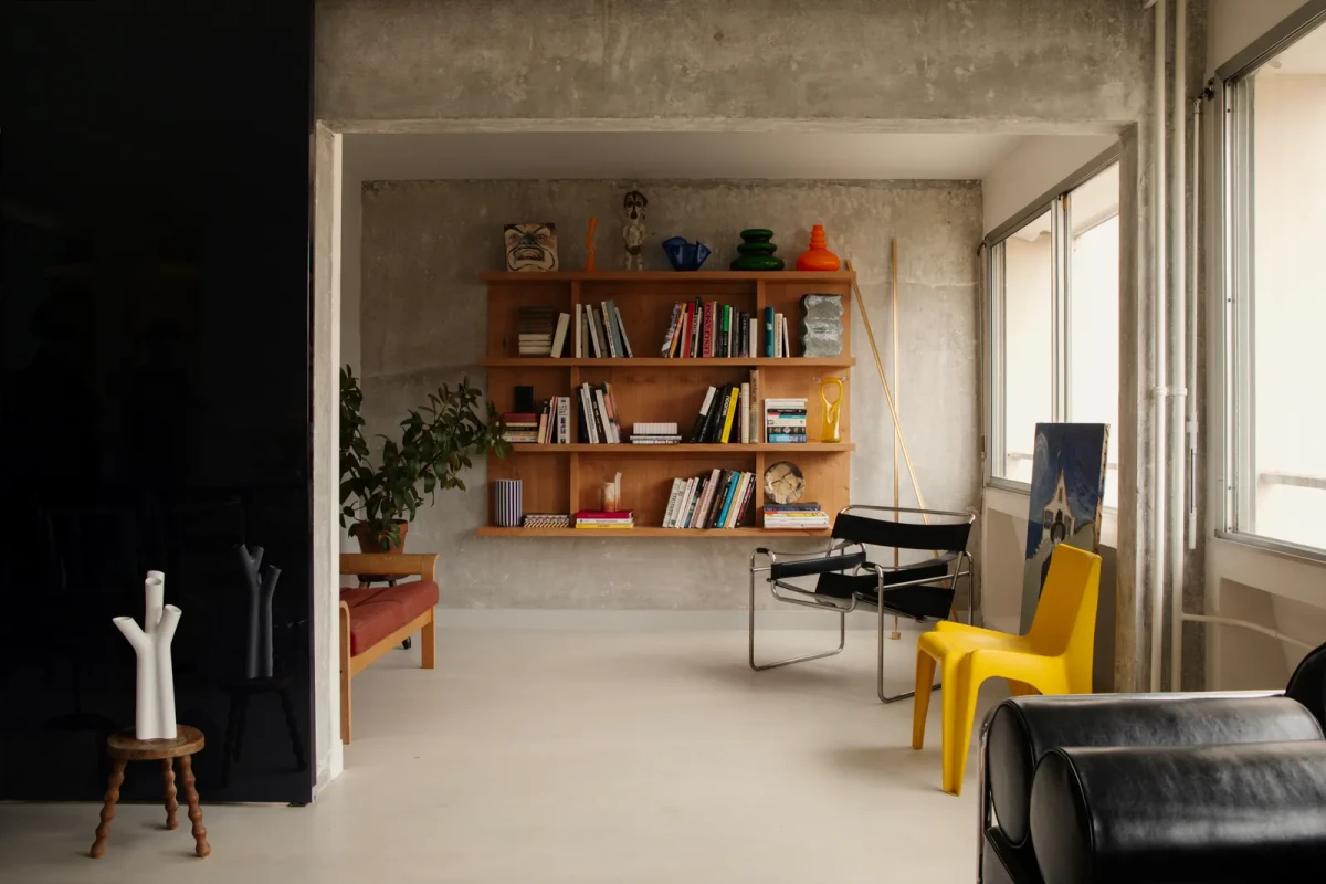 Brutalistyczne studio w Paryżu